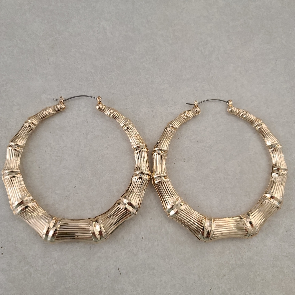GUESS Gold Tone Bamboo Hoop Earrings 80mm 3" Door Knocker Hip Hop 90s Statement - Picture 5 of 13